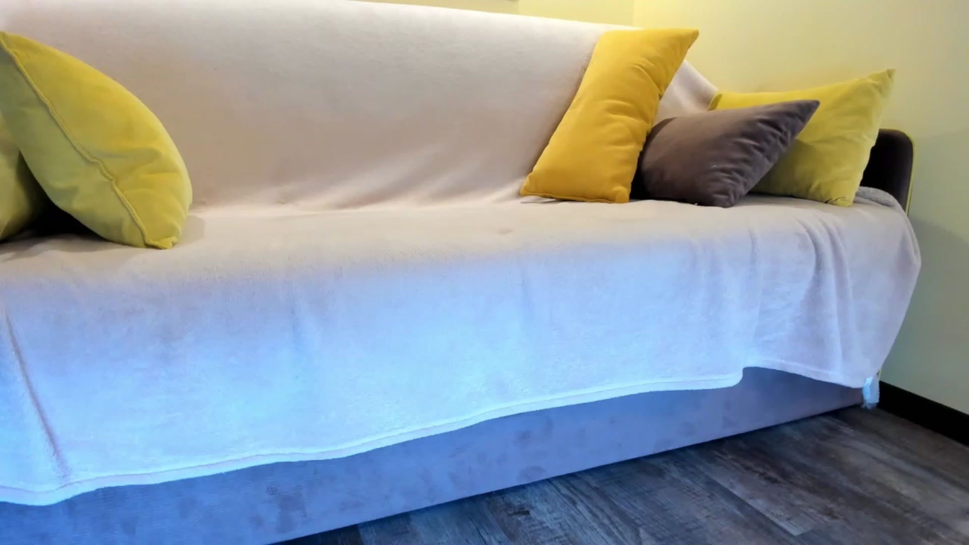 Gallery image thumbnail from Milly_Saint's myfreecams stream on, 05/09/2023, 10:06 image 4 of 20