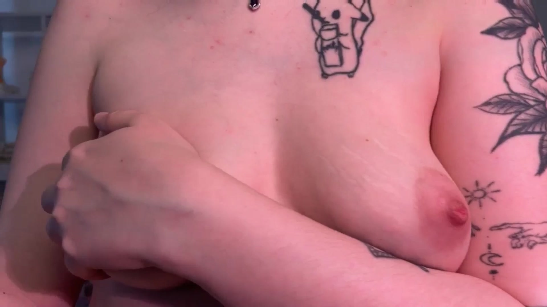 Gallery image thumbnail from Milly_Saint's myfreecams stream on, 05/06/2024, 11:06 image 10 of 20