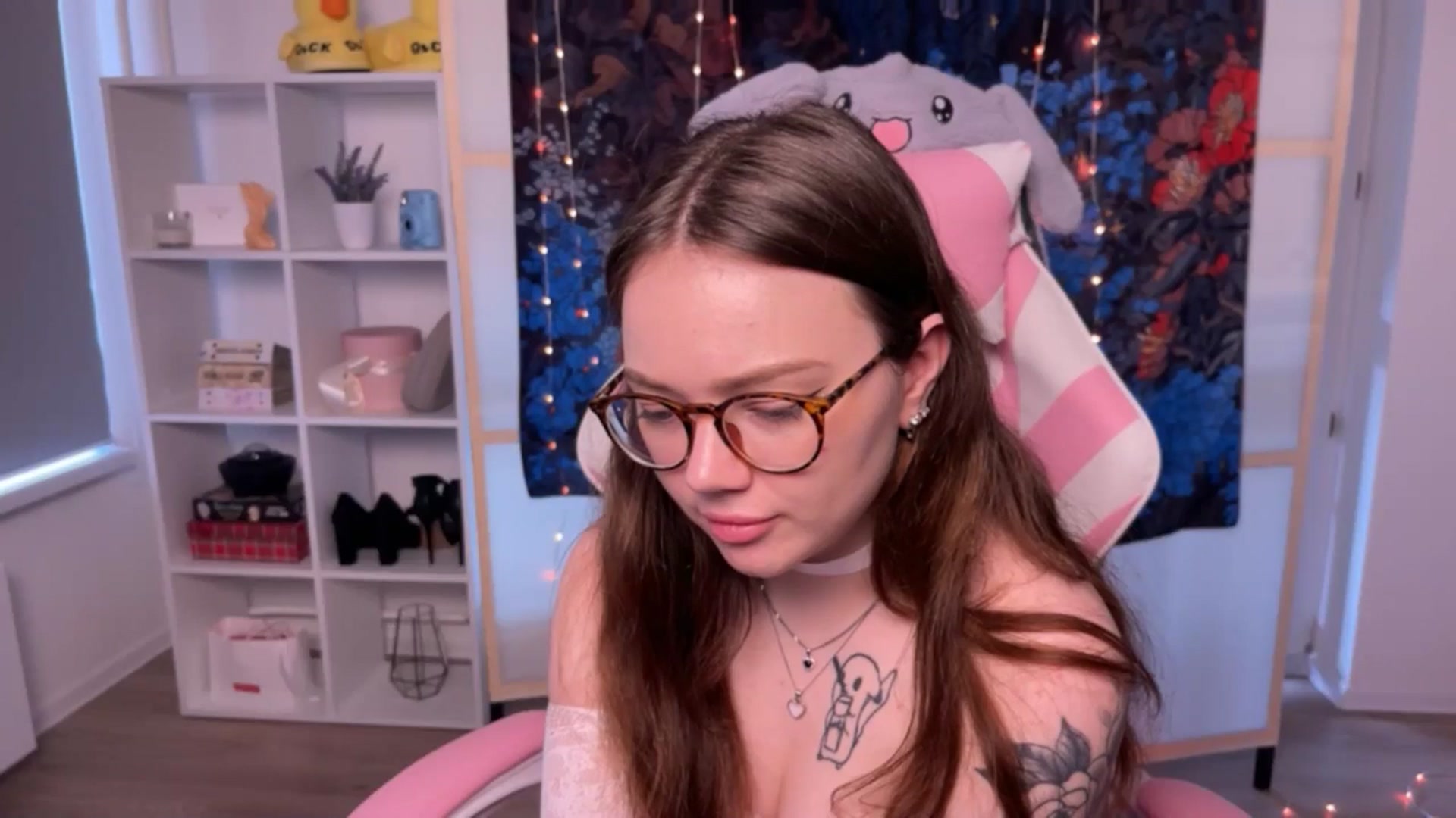 Gallery image thumbnail from Milly_Saint's myfreecams stream on, 06/02/2024, 12:13 image 14 of 20