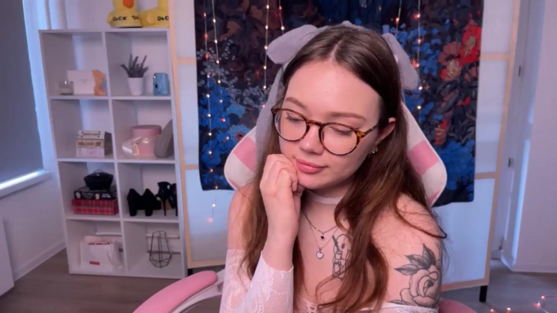 Gallery image thumbnail from Milly_Saint's myfreecams stream on, 06/02/2024, 12:13 image 18 of 20