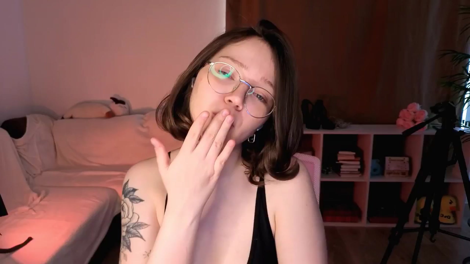 Gallery image thumbnail from Milly_Saint's myfreecams stream on, 04/20/2025, 11:08 image 6 of 20