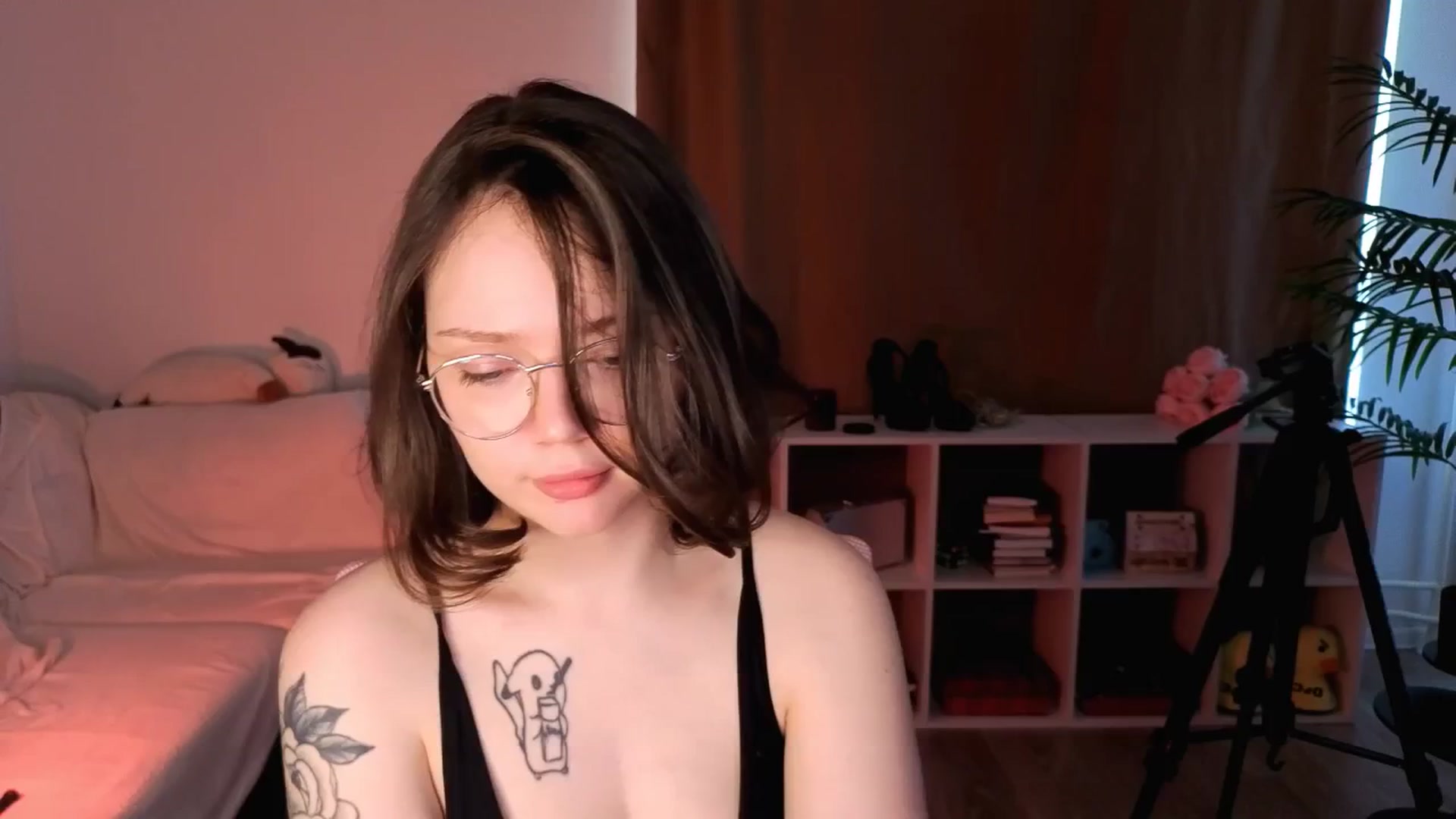 Gallery image thumbnail from Milly_Saint's myfreecams stream on, 04/20/2025, 11:08 image 13 of 20
