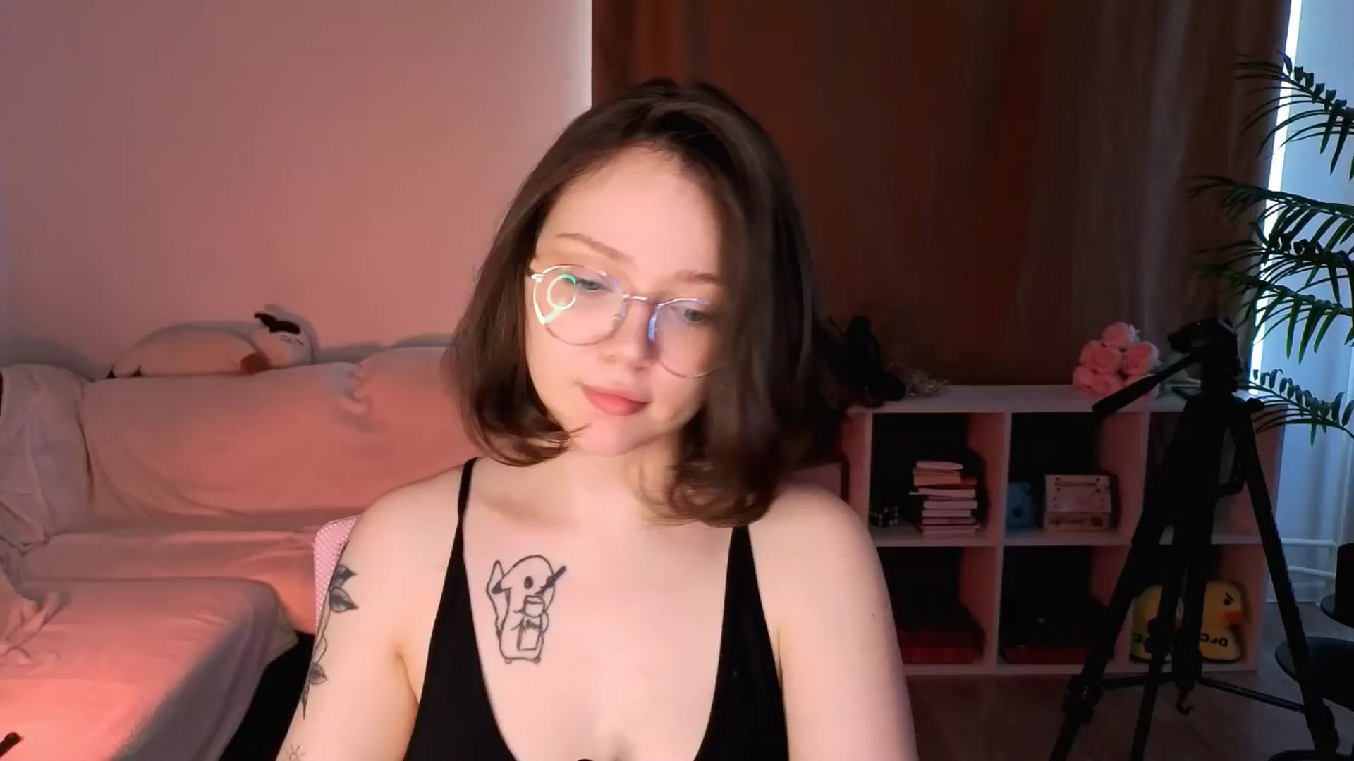 Gallery image thumbnail from Milly_Saint's myfreecams stream on, 04/20/2025, 11:08 image 12 of 20