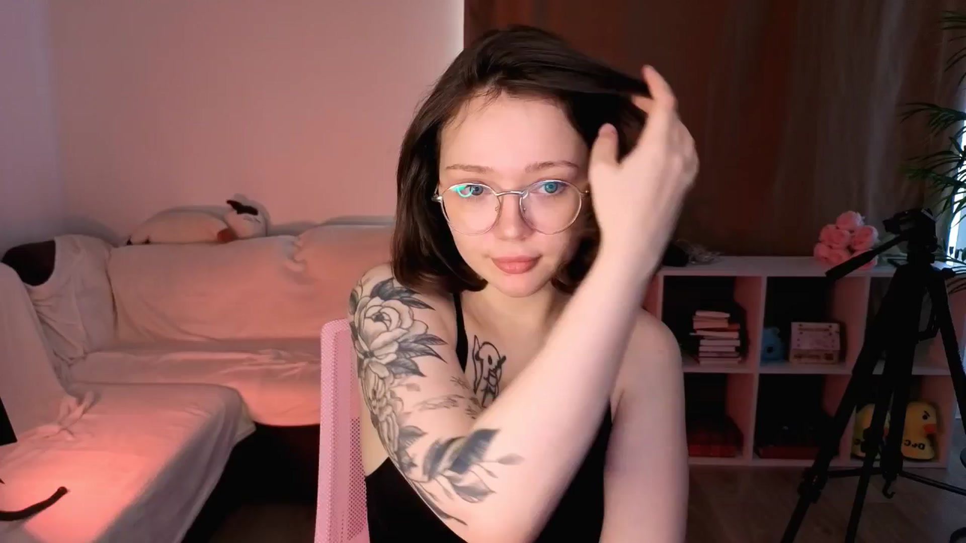 Gallery image thumbnail from Milly_Saint's myfreecams stream on, 04/20/2025, 11:08 image 7 of 20