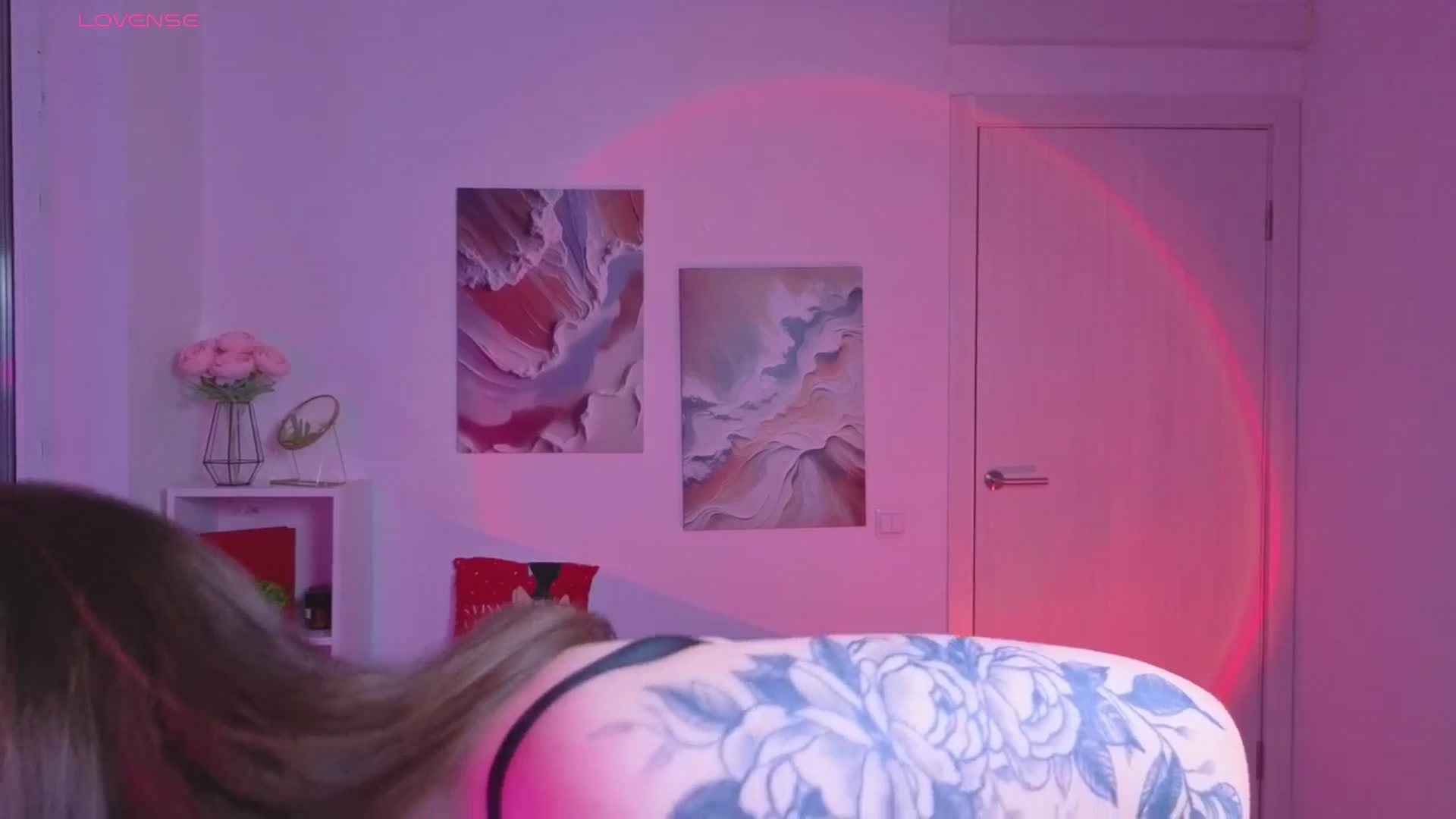 Gallery image thumbnail from Milly_Saint's myfreecams stream on, 10/26/2025, 11:11 image 13 of 20