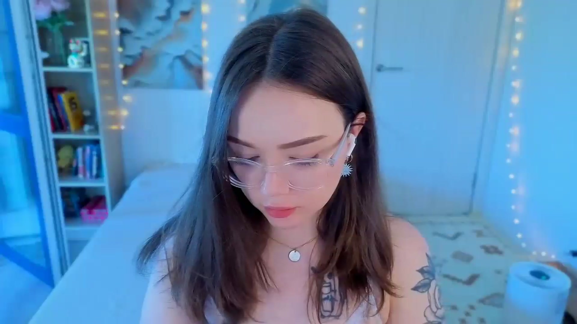 Gallery image thumbnail from Milly_Saint's myfreecams stream on, 07/16/2026, 09:27 image 10 of 20