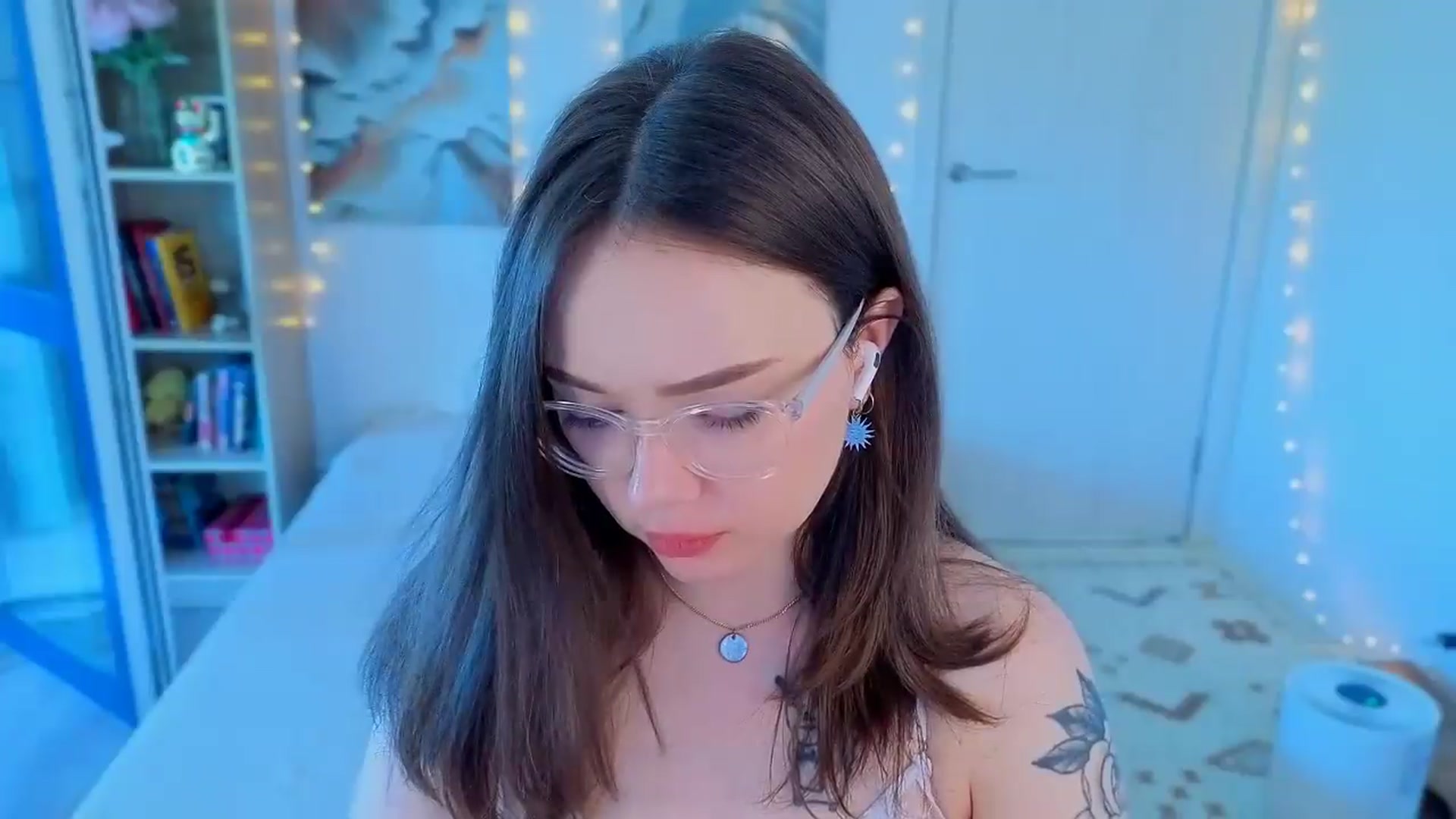 Gallery image thumbnail from Milly_Saint's myfreecams stream on, 07/16/2026, 09:27 image 6 of 20