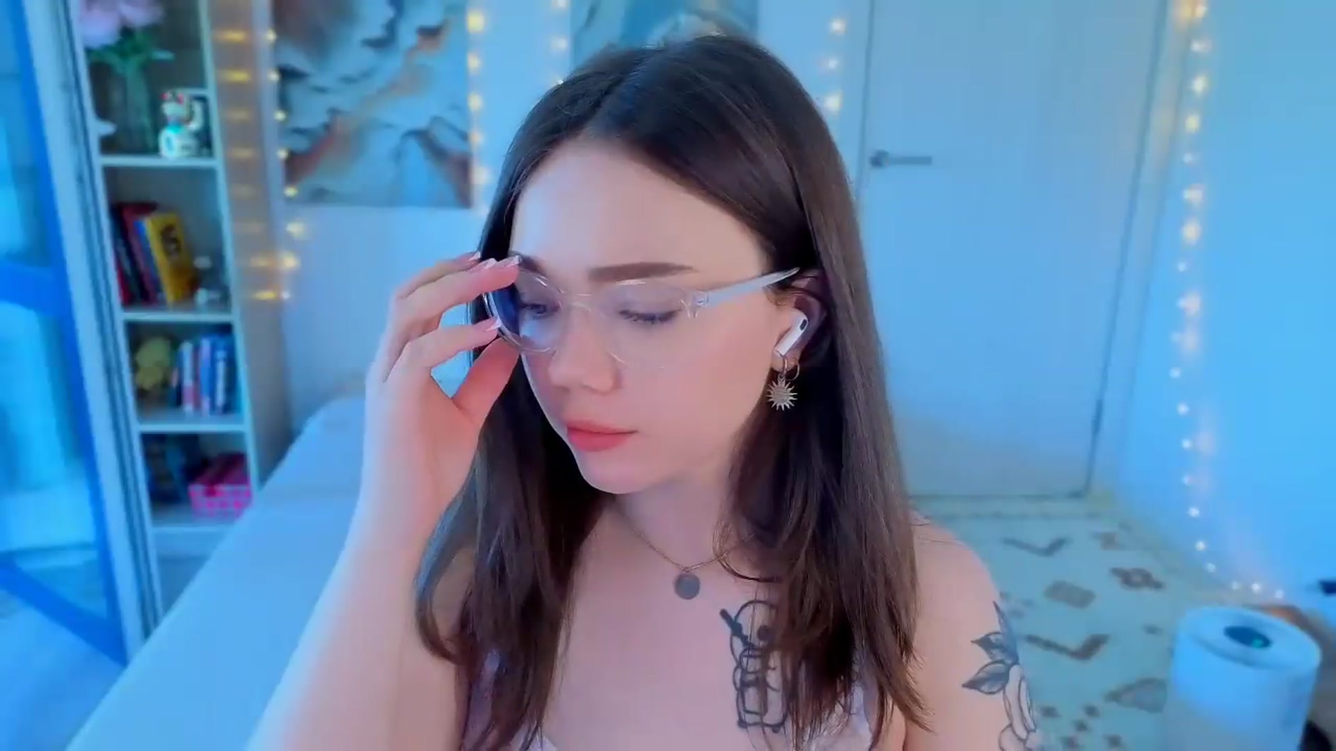 Gallery image thumbnail from Milly_Saint's myfreecams stream on, 07/16/2026, 09:27 image 15 of 20