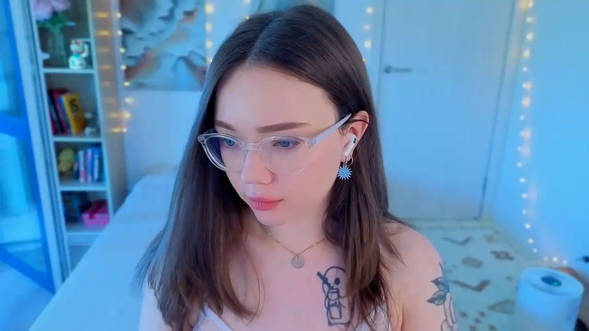 Gallery image thumbnail from Milly_Saint's myfreecams stream on, 07/16/2026, 09:27 image 4 of 20
