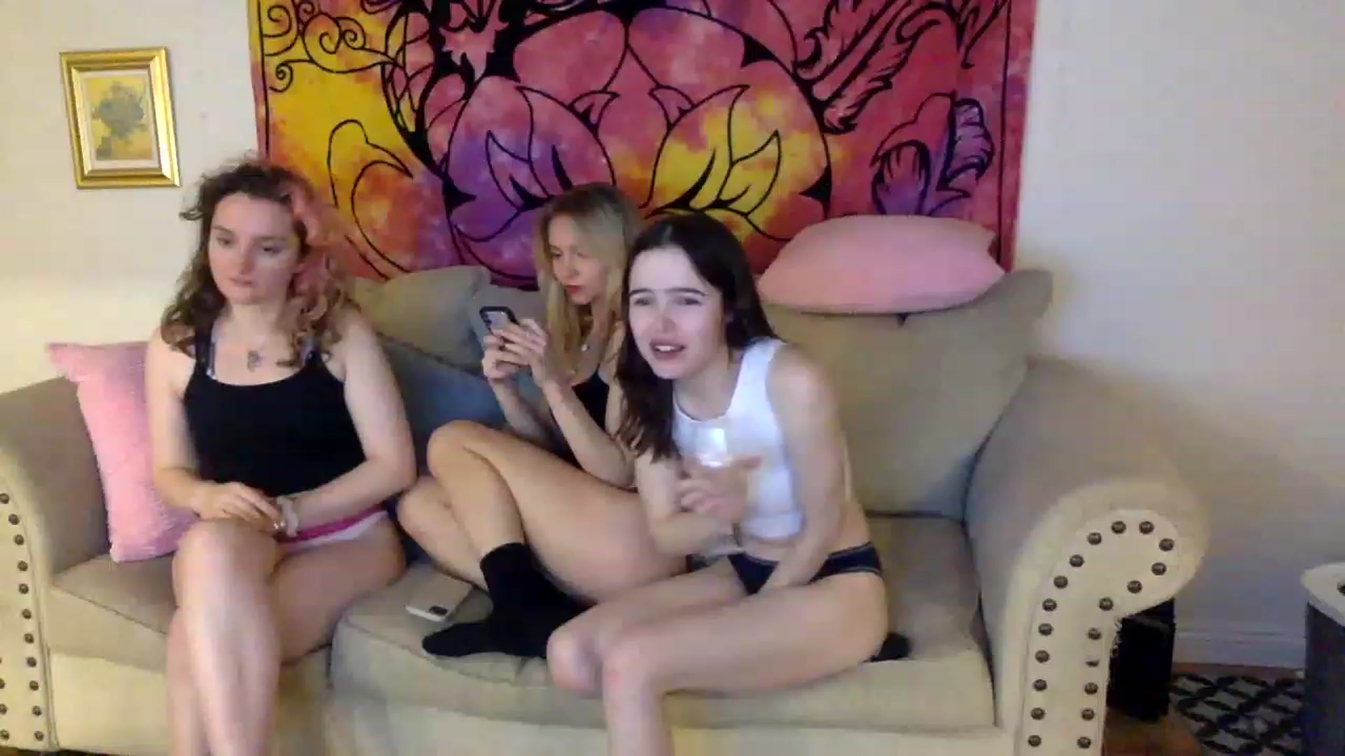 Gallery image thumbnail from MimiCarr's myfreecams stream on, 03/25/2023, 04:53 image 2 of 20