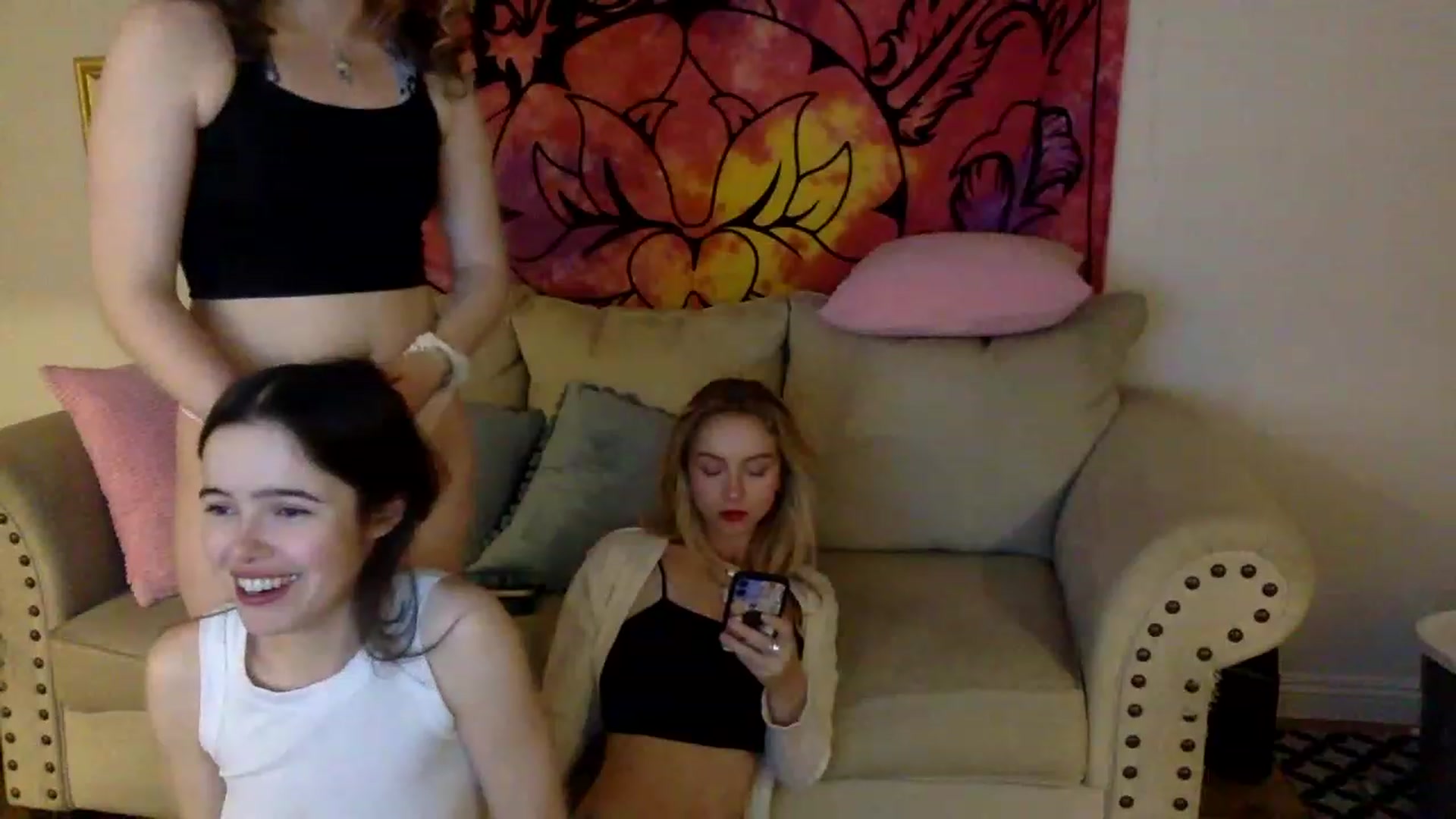 Gallery image thumbnail from MimiCarr's myfreecams stream on, 03/25/2023, 04:53 image 18 of 20