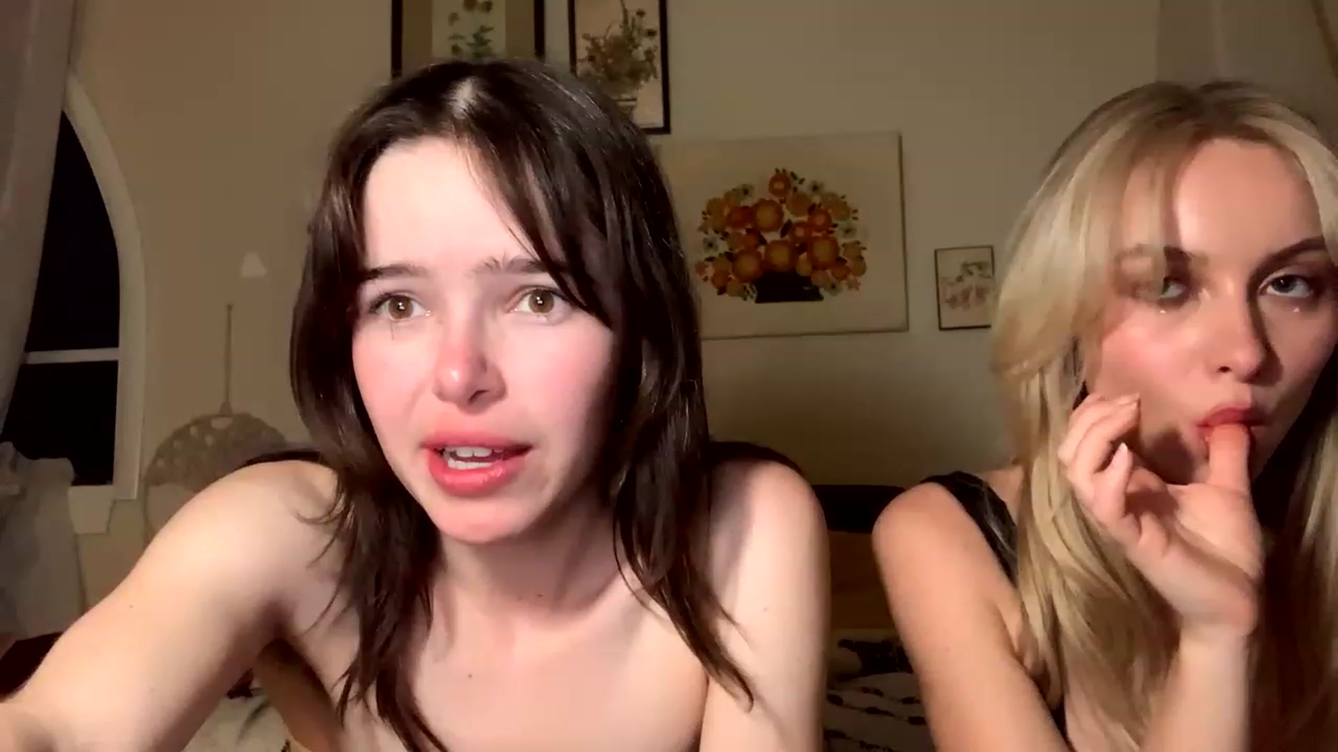 Gallery image thumbnail from MimiCarr's myfreecams stream on, 04/29/2023, 04:06 image 11 of 20