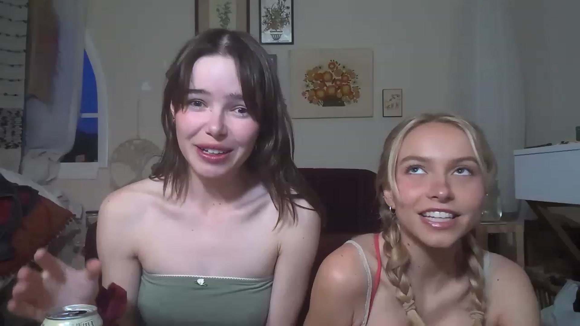 Gallery image thumbnail from MimiCarr's myfreecams stream on, 05/05/2023, 03:19 image 9 of 20