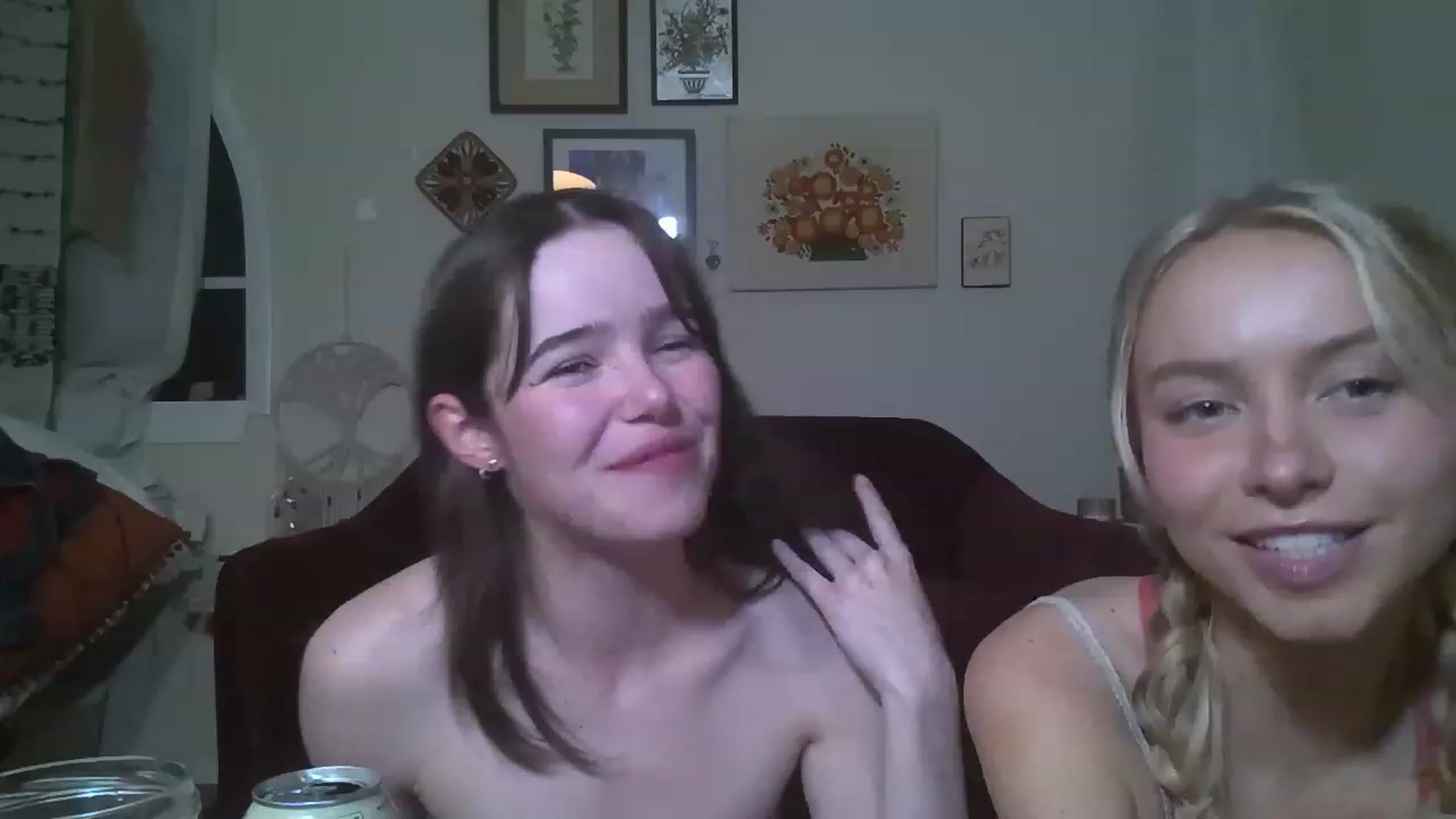 Gallery image thumbnail from MimiCarr's myfreecams stream on, 05/05/2023, 05:12 image 4 of 20