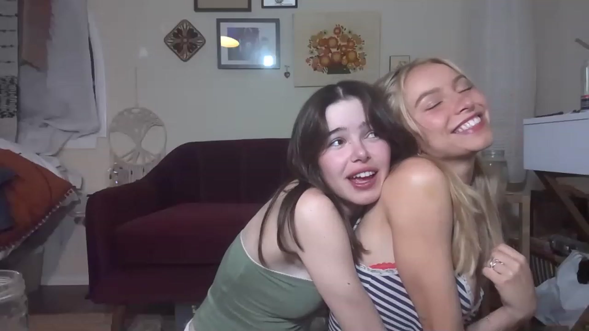 Gallery image thumbnail from MimiCarr's myfreecams stream on, 05/05/2023, 05:12 image 20 of 20