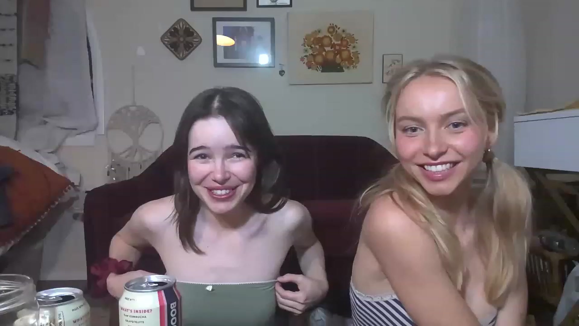 Gallery image thumbnail from MimiCarr's myfreecams stream on, 05/05/2023, 07:28 image 1 of 20