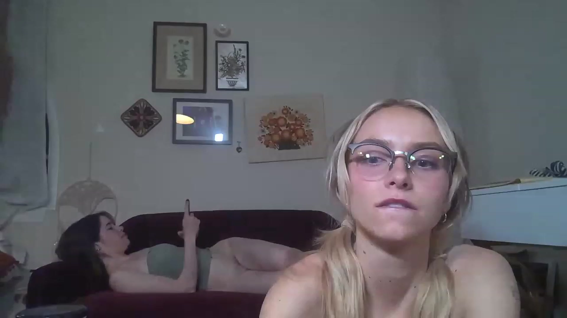 Gallery image thumbnail from MimiCarr's myfreecams stream on, 05/05/2023, 08:53 image 19 of 20