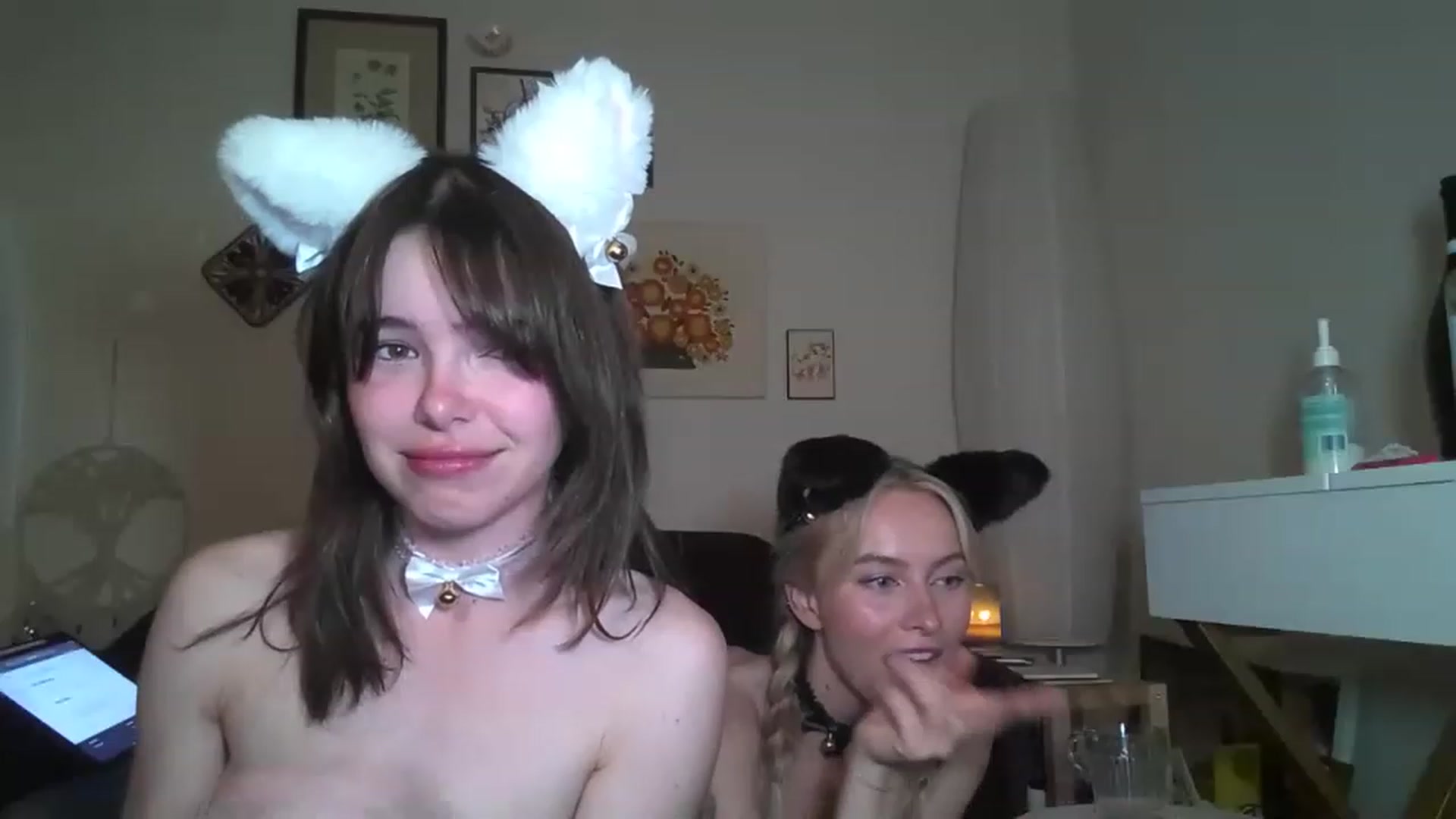 Gallery image thumbnail from MimiCarr's myfreecams stream on, 05/16/2023, 04:25 image 7 of 20