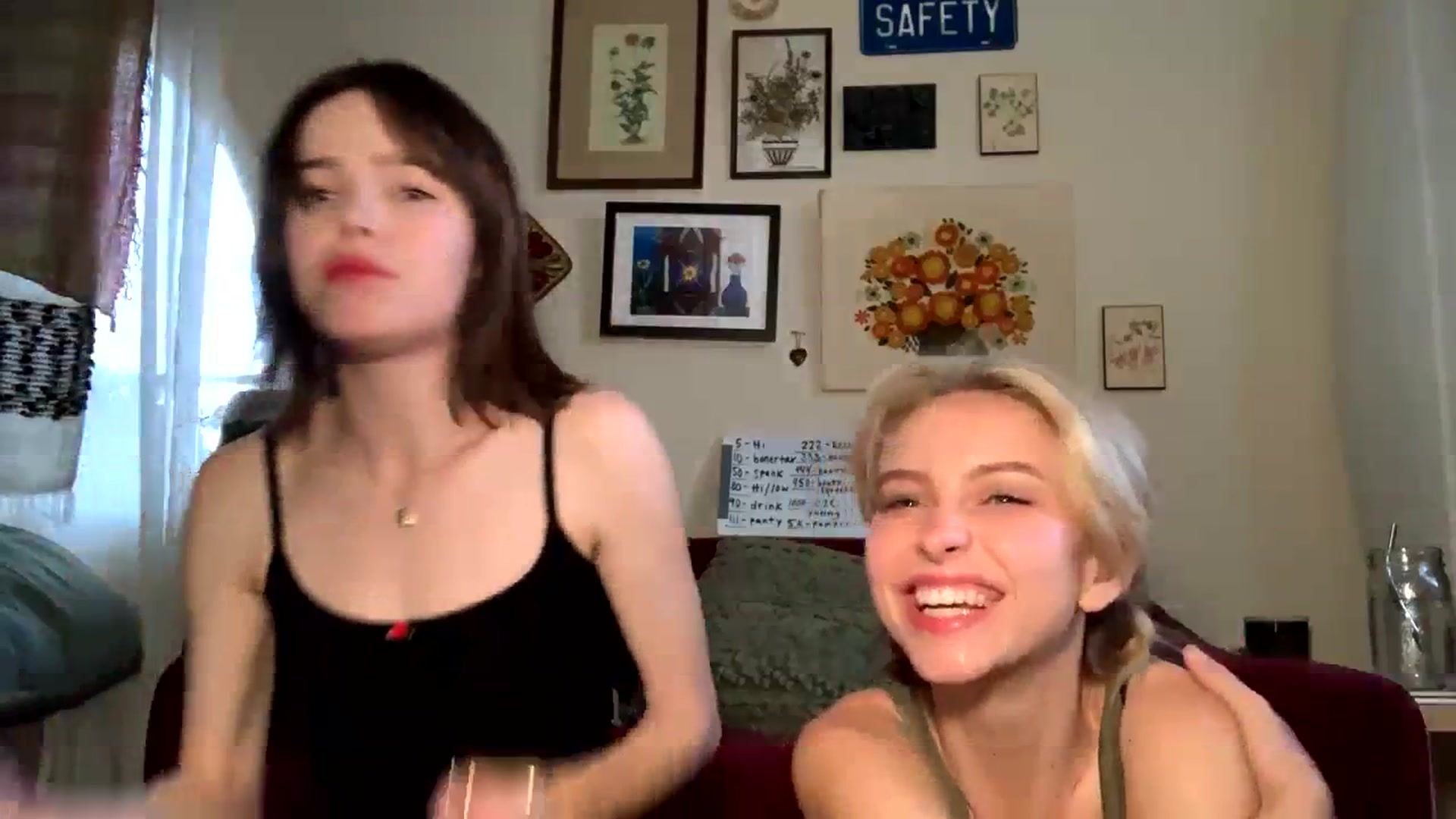 Gallery image thumbnail from MimiCarr's myfreecams stream on, 08/12/2023, 03:11 image 14 of 20