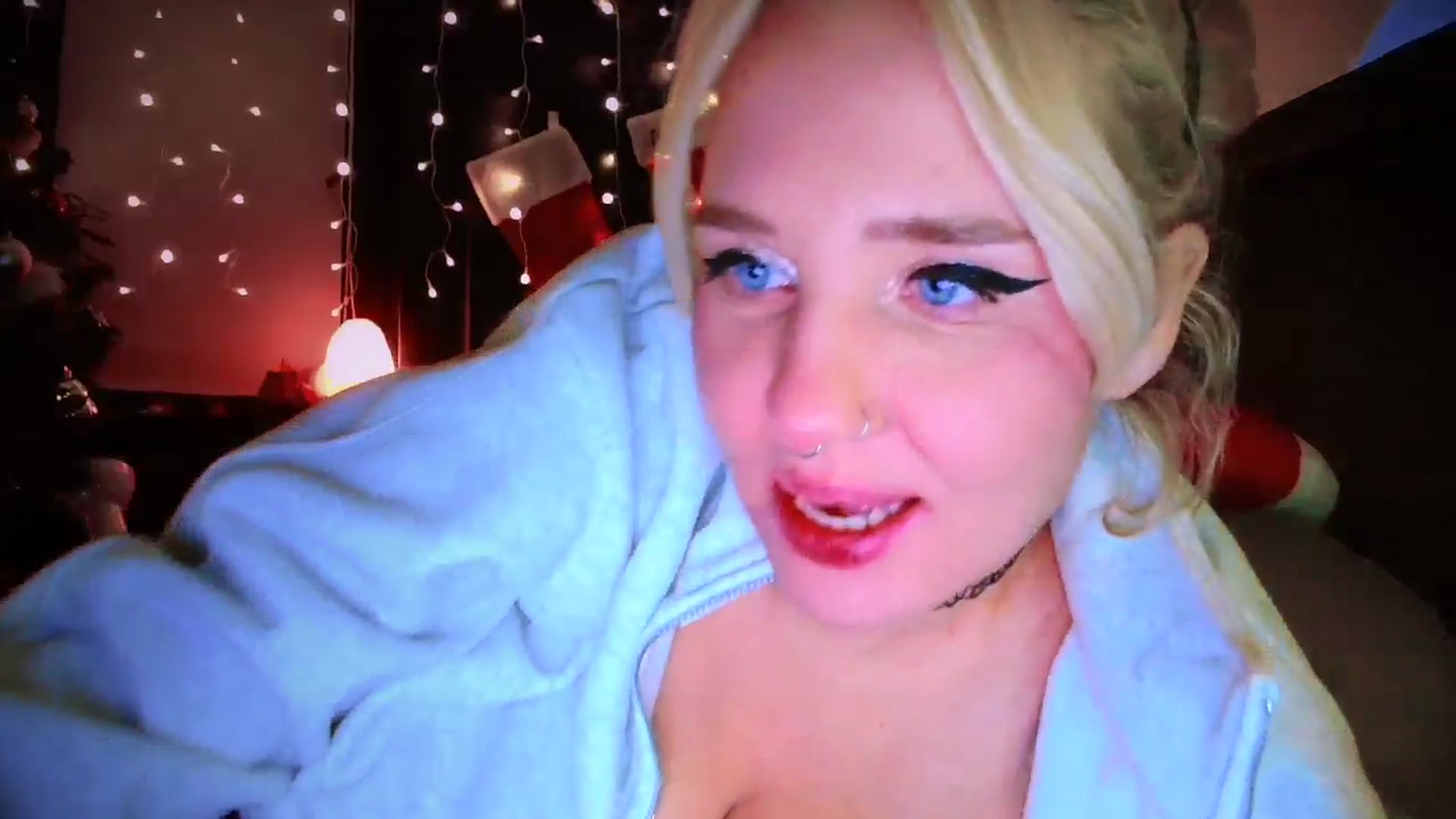 Gallery image thumbnail from MimiRose's myfreecams stream on, 12/25/2025, 20:21 image 10 of 20
