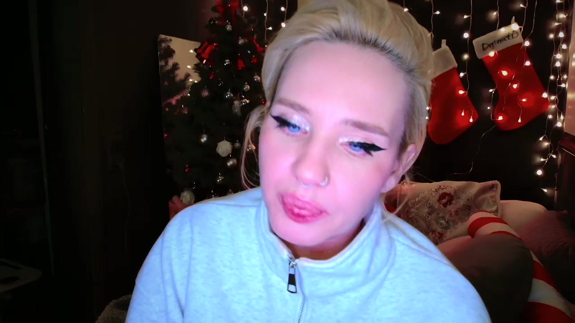 Gallery image thumbnail from MimiRose's myfreecams stream on, 12/26/2025, 24:49 image 10 of 20