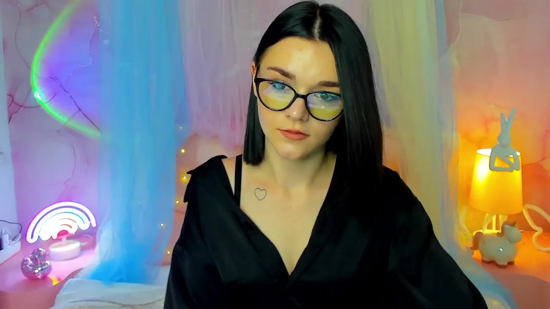 Gallery image thumbnail from MimiWow's myfreecams stream on, 10/25/2025, 13:01 image 14 of 20