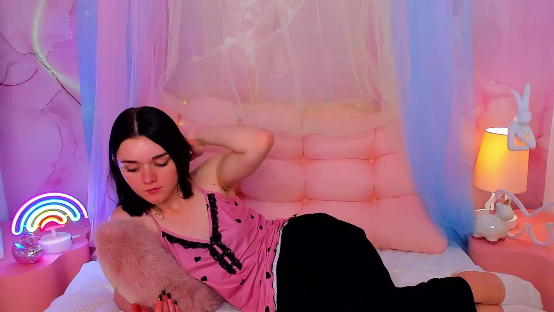 Gallery image thumbnail from MimiWow's myfreecams stream on, 11/16/2025, 11:53 image 1 of 20