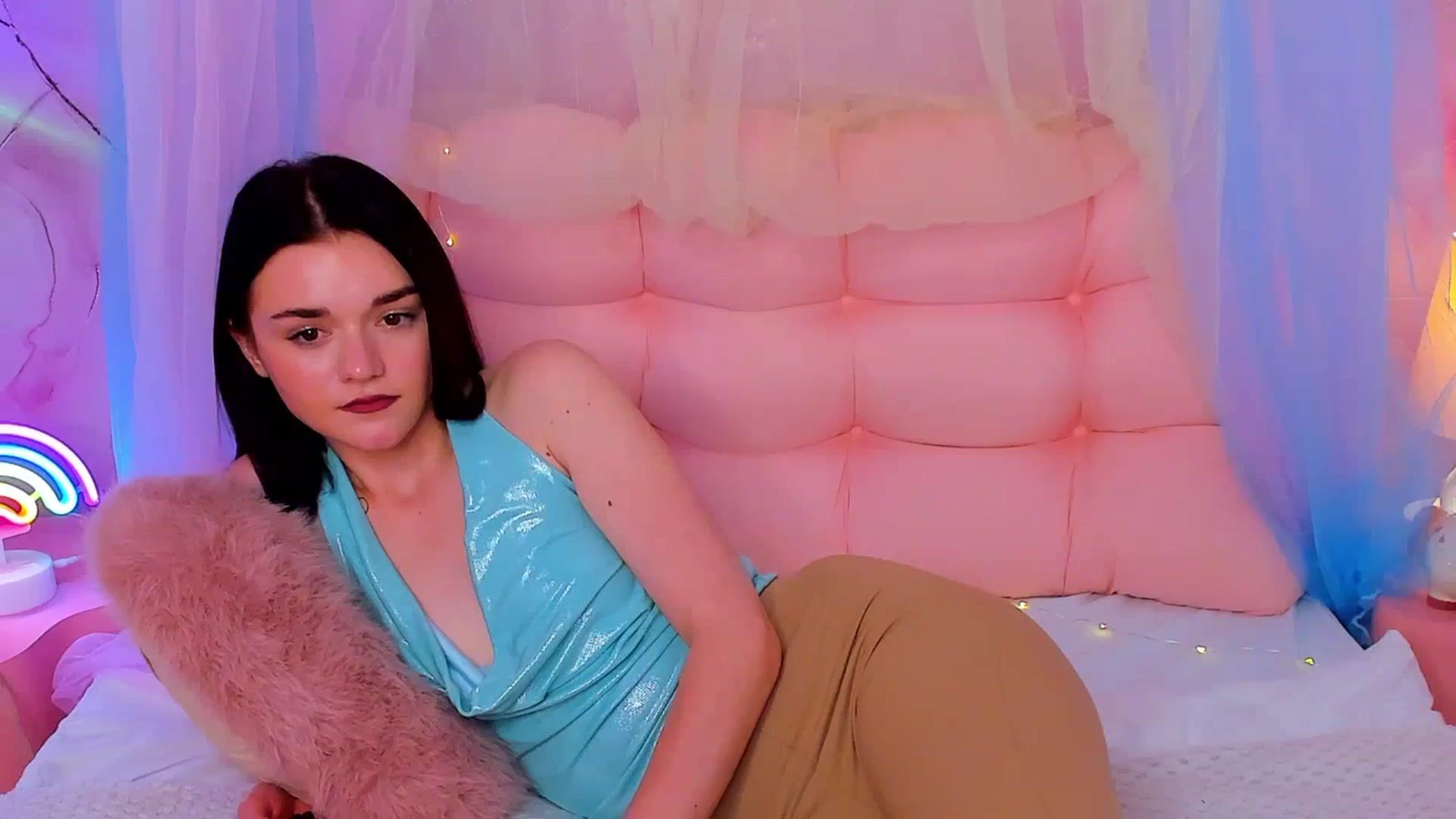 Gallery image thumbnail from MimiWow's myfreecams stream on, 11/18/2025, 18:58 image 4 of 20