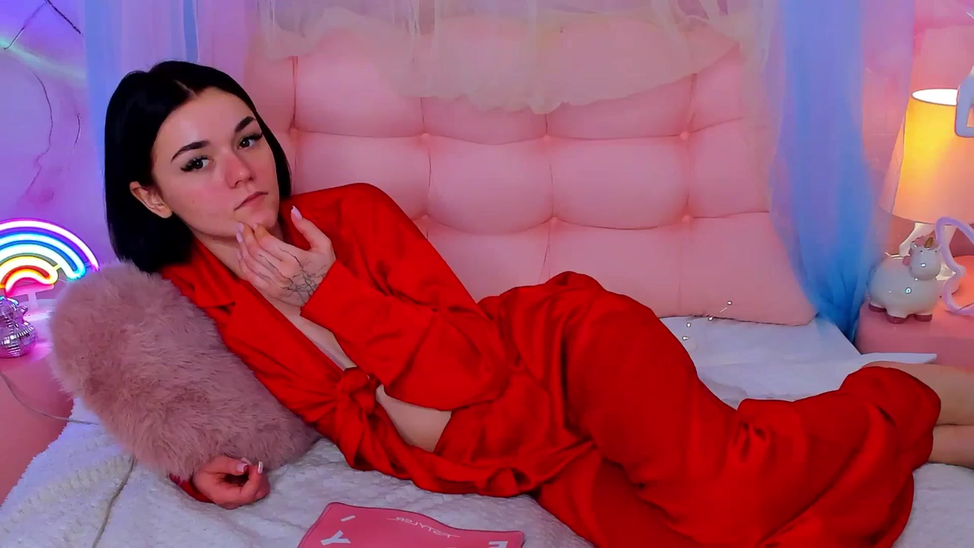 Gallery image thumbnail from MimiWow's myfreecams stream on, 11/23/2025, 10:12 image 15 of 20