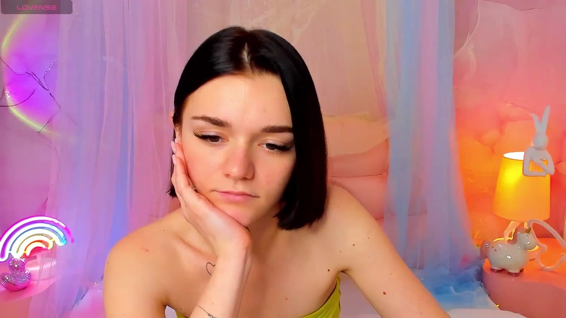 Gallery image thumbnail from MimiWow's myfreecams stream on, 11/30/2025, 10:59 image 6 of 20