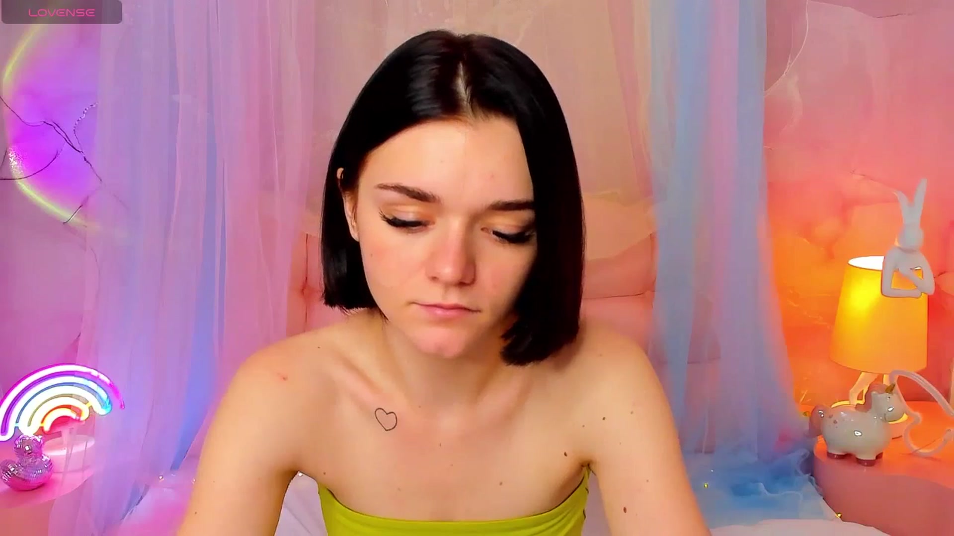 Gallery image thumbnail from MimiWow's myfreecams stream on, 11/30/2025, 10:59 image 9 of 20