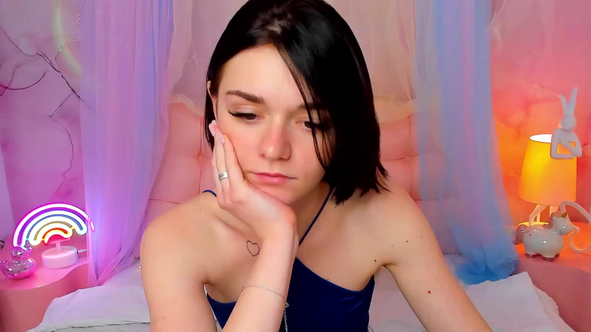 Gallery image thumbnail from MimiWow's myfreecams stream on, 12/01/2025, 14:46 image 5 of 20