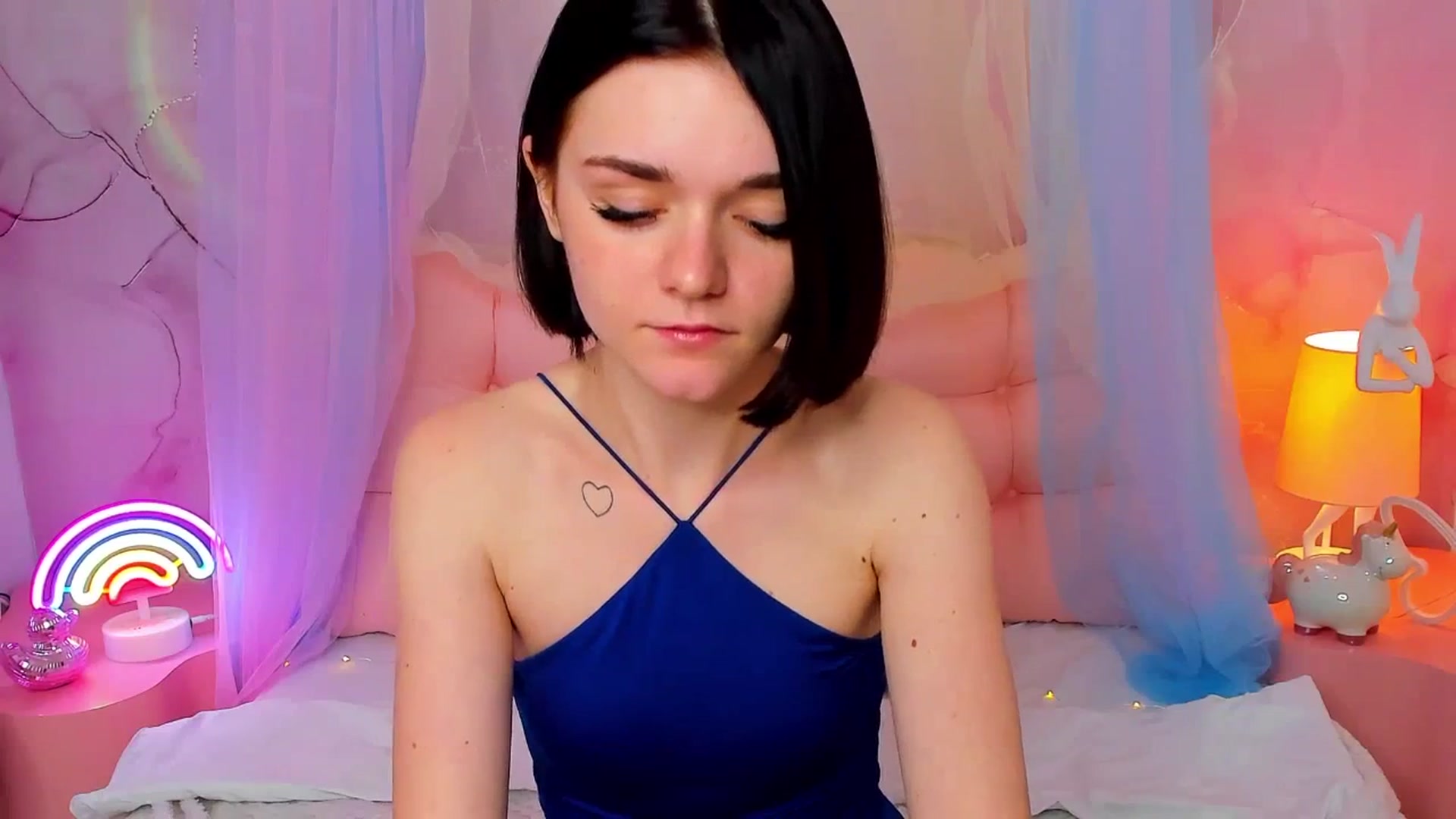 Gallery image thumbnail from MimiWow's myfreecams stream on, 12/01/2025, 14:46 image 10 of 20