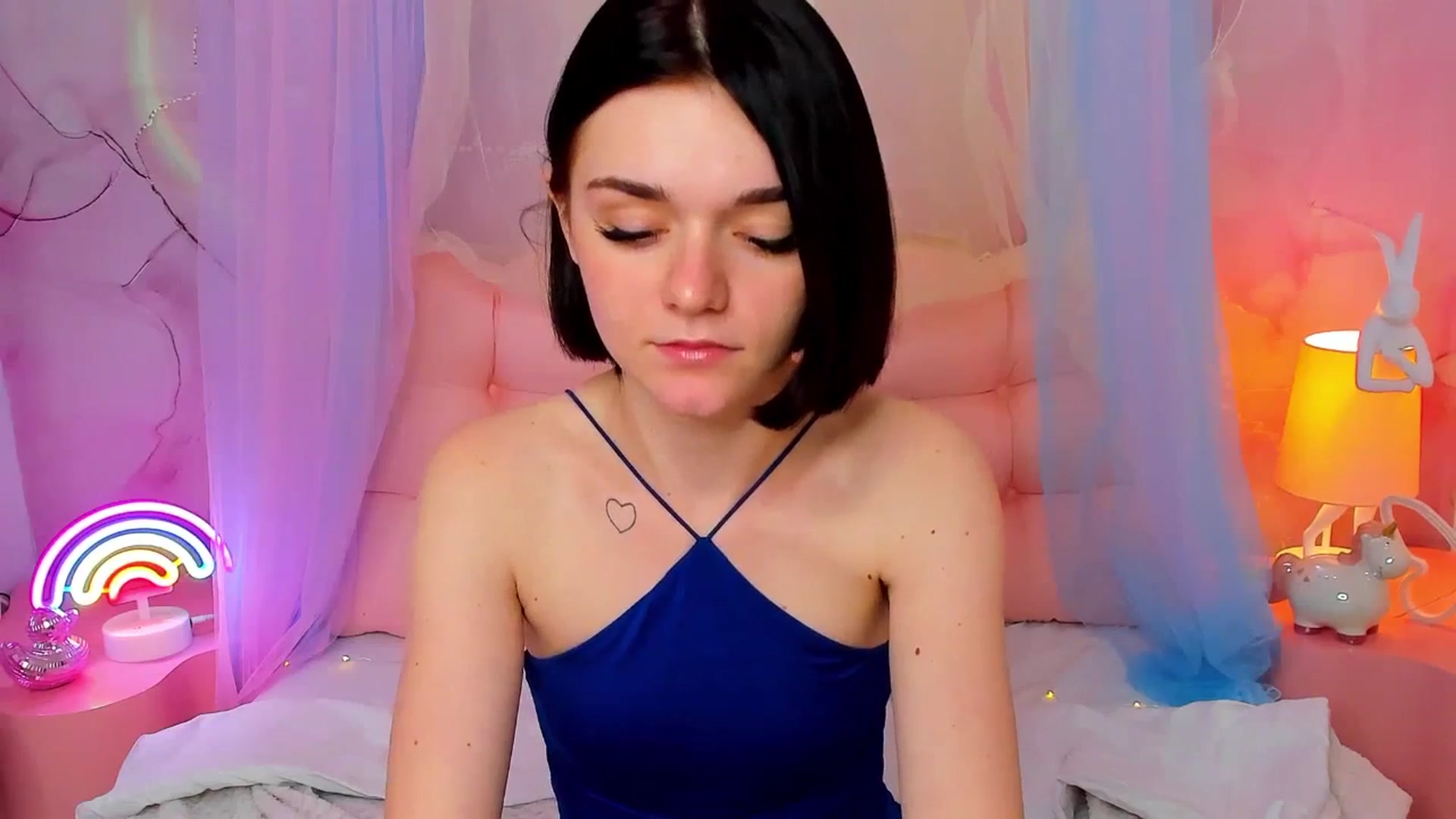 Gallery image thumbnail from MimiWow's myfreecams stream on, 12/01/2025, 14:46 image 13 of 20