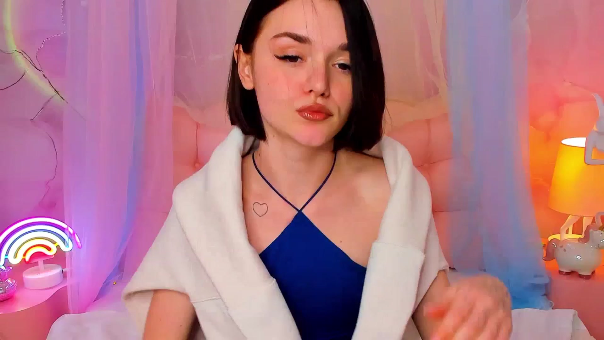 Gallery image thumbnail from MimiWow's myfreecams stream on, 12/01/2025, 18:50 image 15 of 20