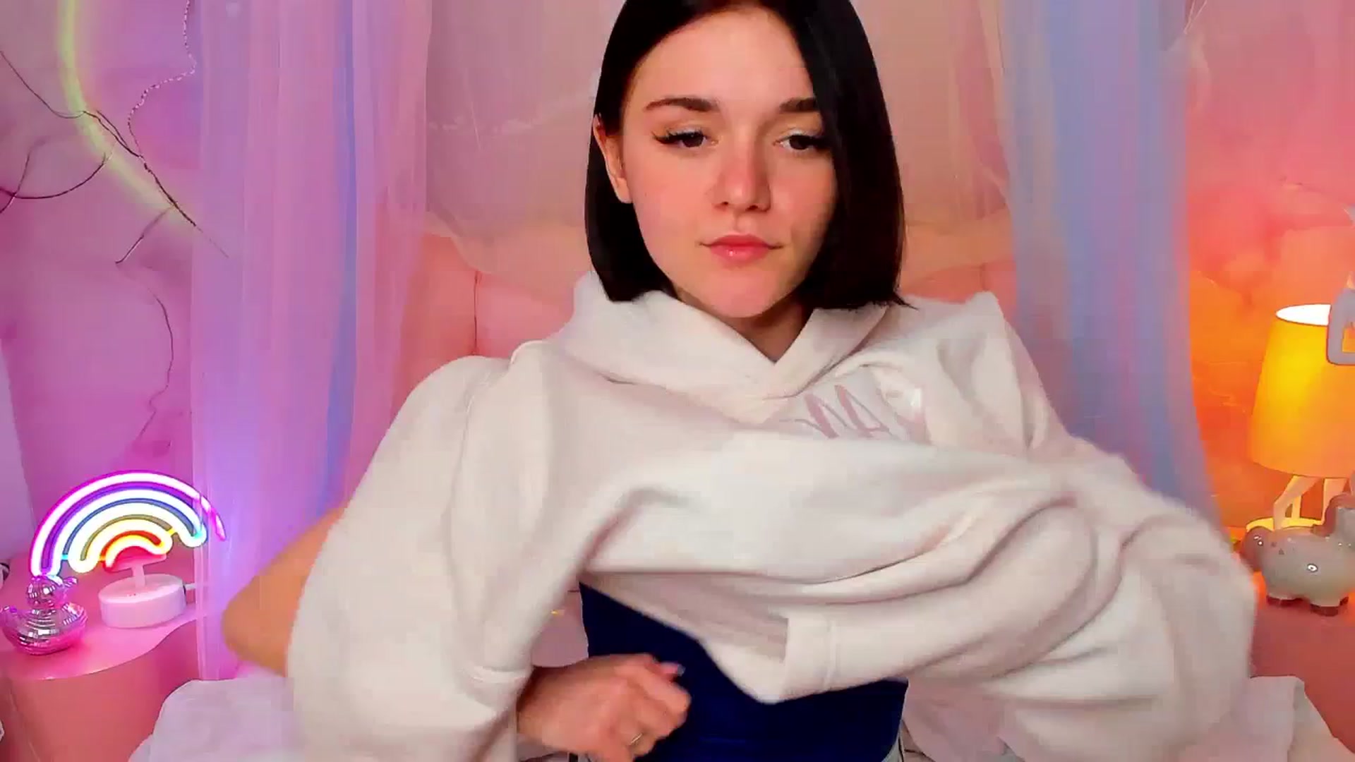 Gallery image thumbnail from MimiWow's myfreecams stream on, 12/01/2025, 18:50 image 5 of 20