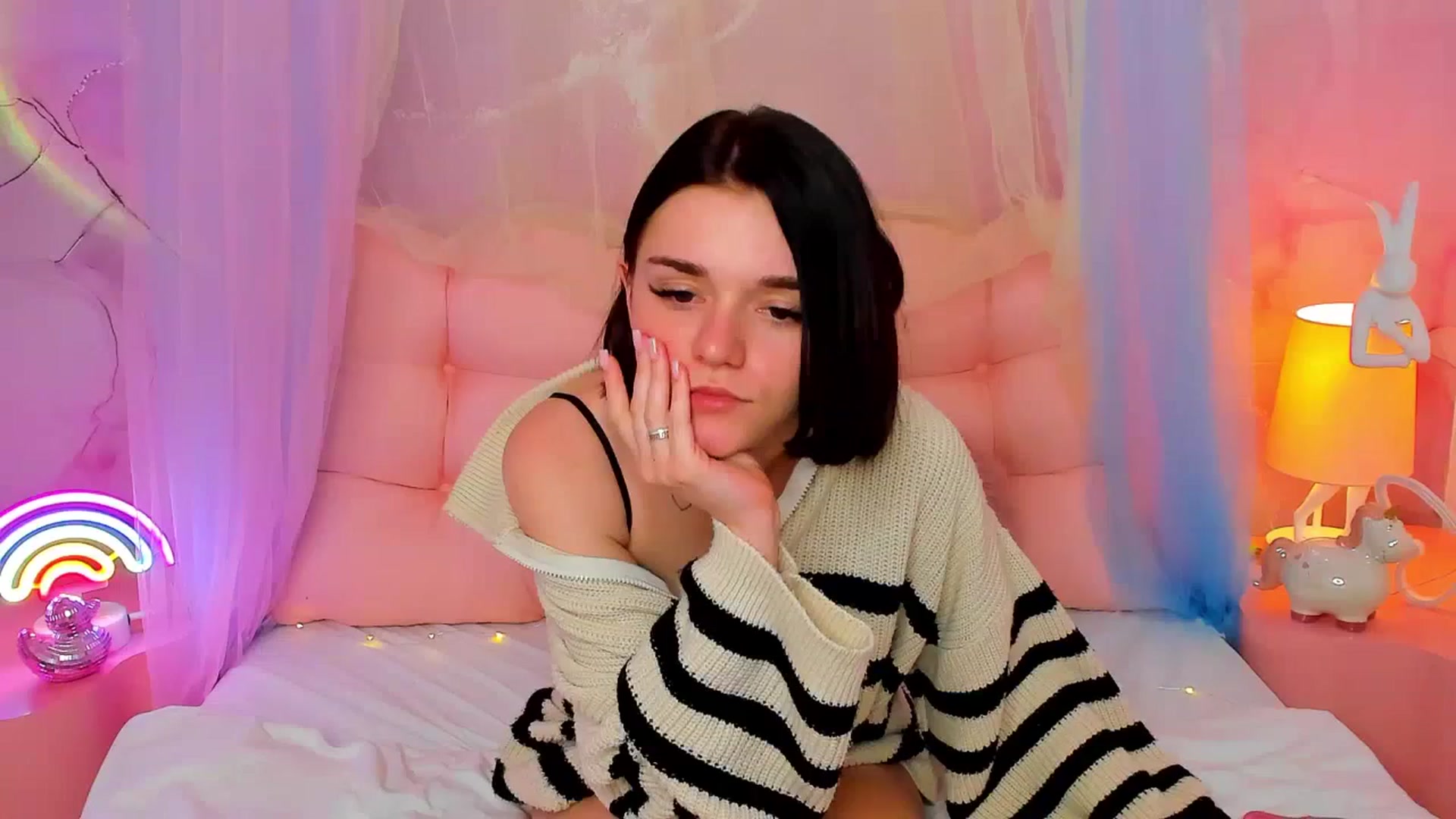 Gallery image thumbnail from MimiWow's myfreecams stream on, 12/02/2025, 19:42 image 4 of 20