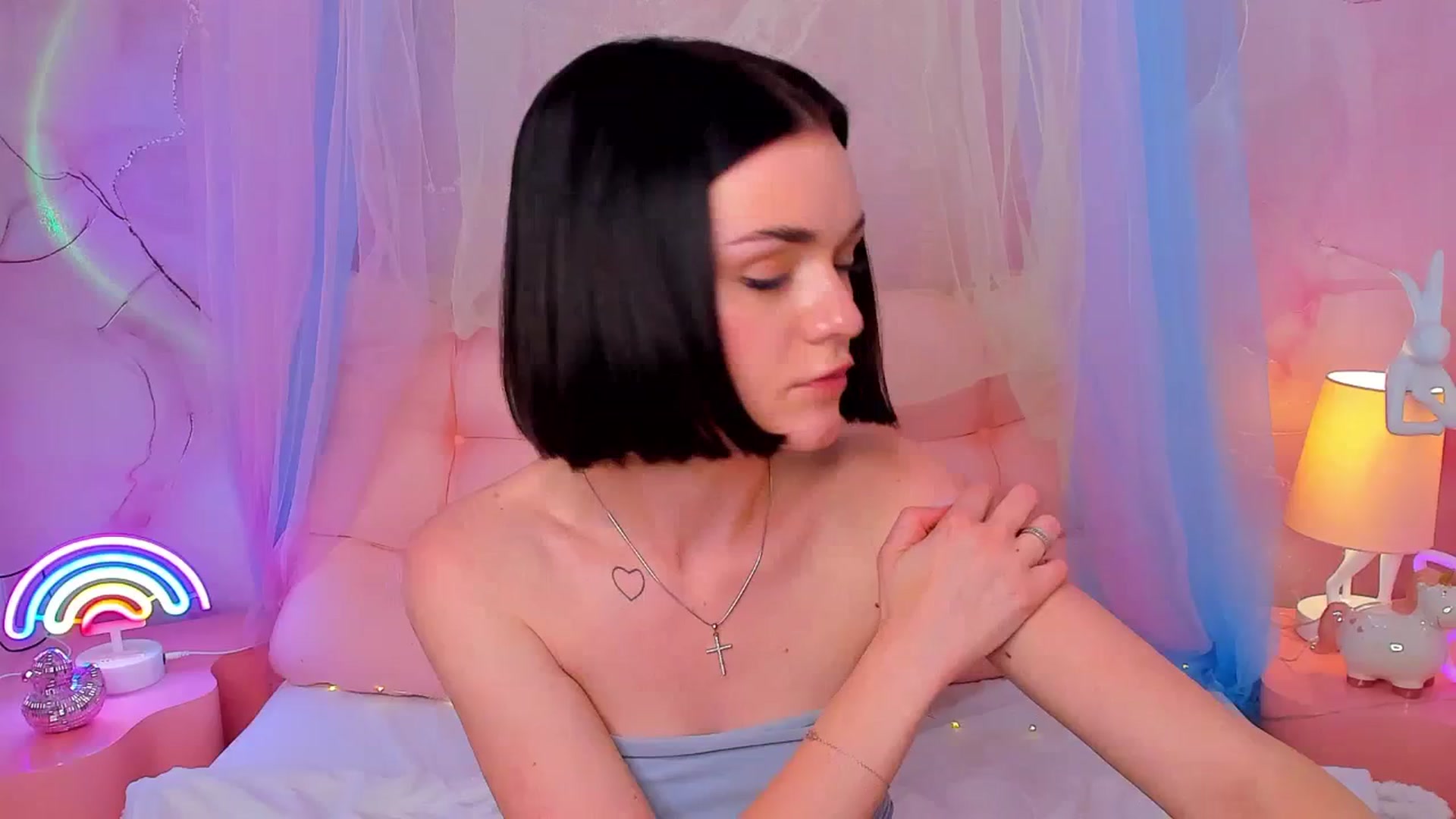 Gallery image thumbnail from MimiWow's myfreecams stream on, 12/08/2025, 15:15 image 17 of 20