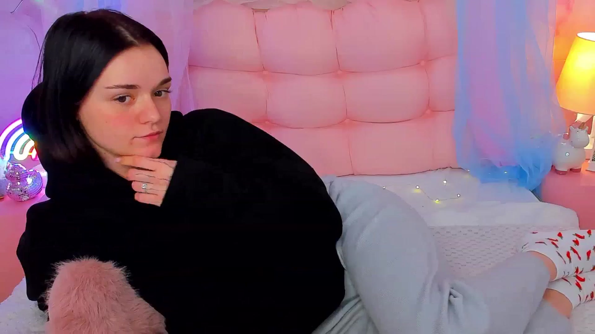 Gallery image thumbnail from MimiWow's myfreecams stream on, 12/14/2025, 12:47 image 18 of 20