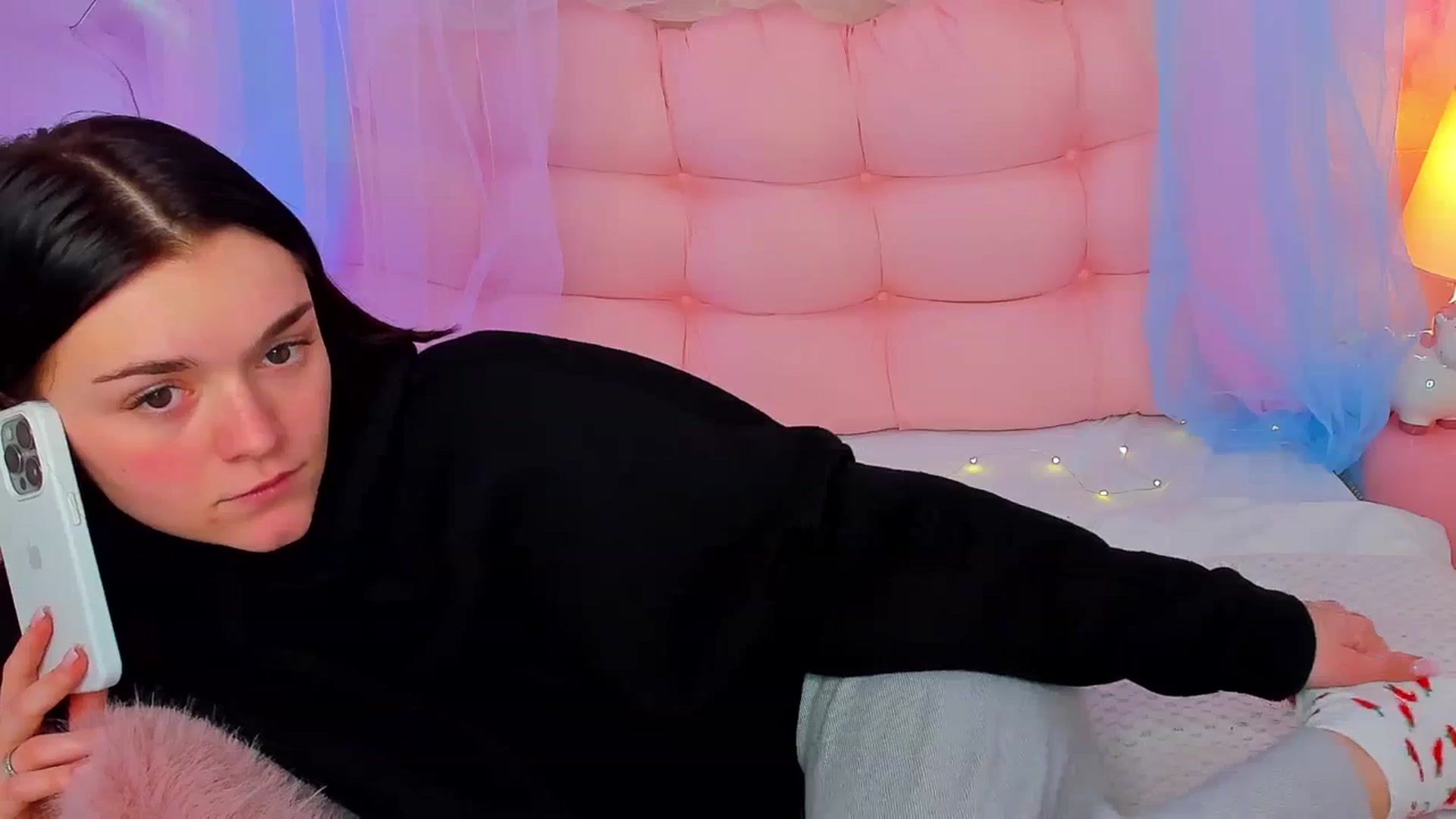 Gallery image thumbnail from MimiWow's myfreecams stream on, 12/14/2025, 12:47 image 9 of 20