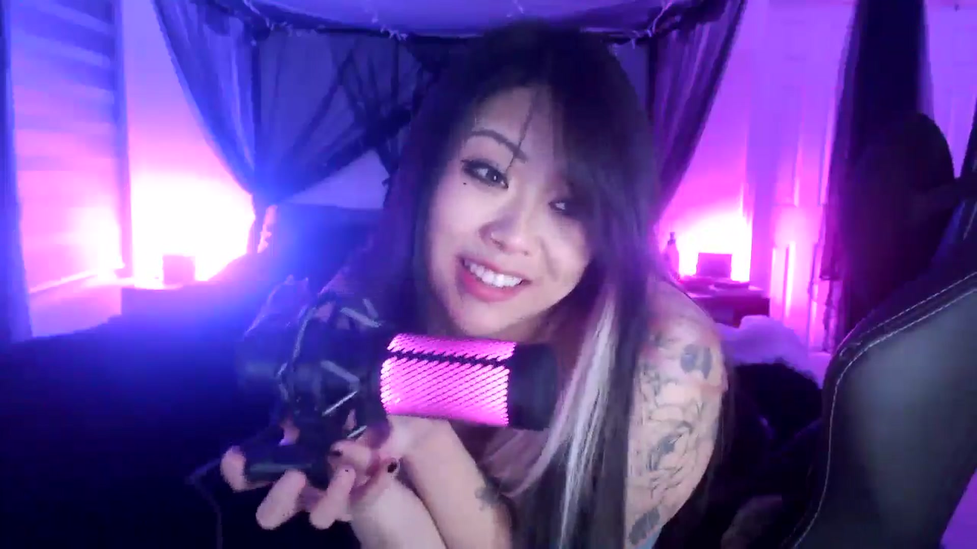 Gallery image thumbnail from Mimiestkitty's myfreecams stream on, 11/01/2024, 11:44 image 12 of 20