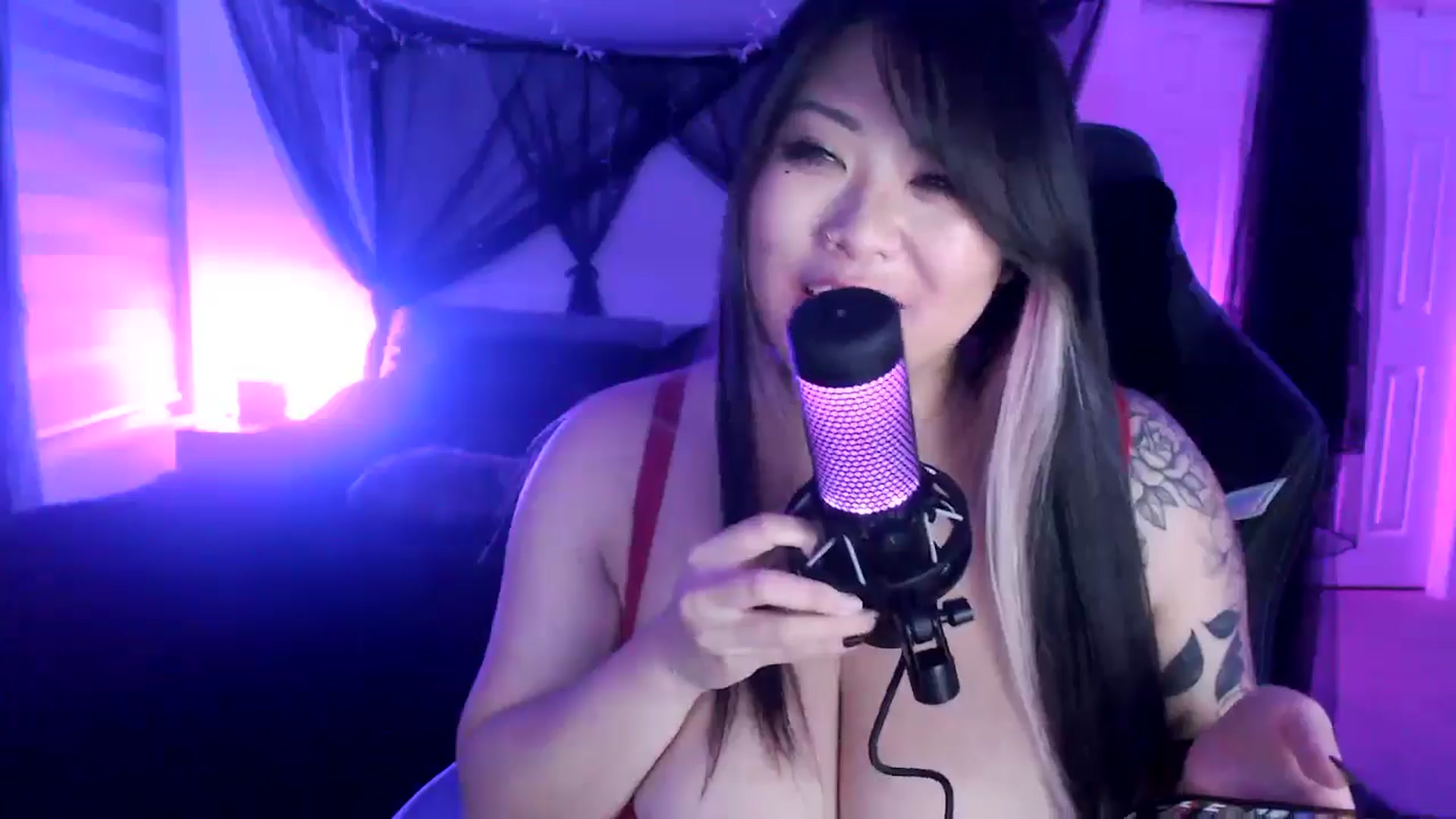 Gallery image thumbnail from Mimiestkitty's myfreecams stream on, 11/01/2024, 12:14 image 10 of 20