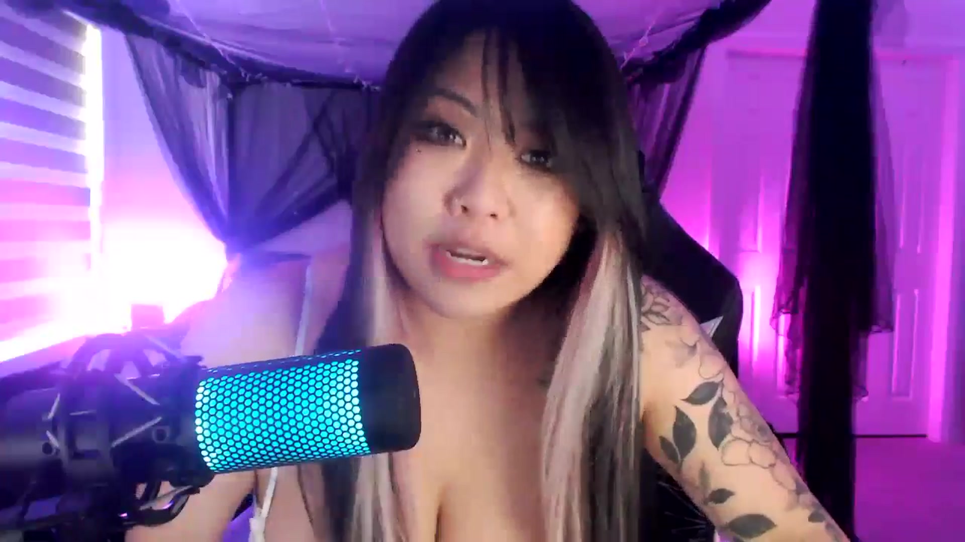 Gallery image thumbnail from Mimiestkitty's myfreecams stream on, 11/01/2024, 16:06 image 16 of 20