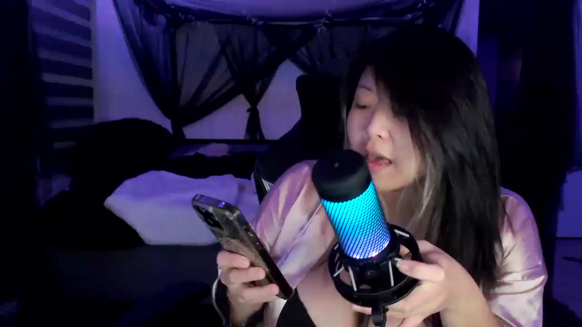 Gallery image thumbnail from Mimiestkitty's myfreecams stream on, 12/25/2024, 12:04 image 1 of 20
