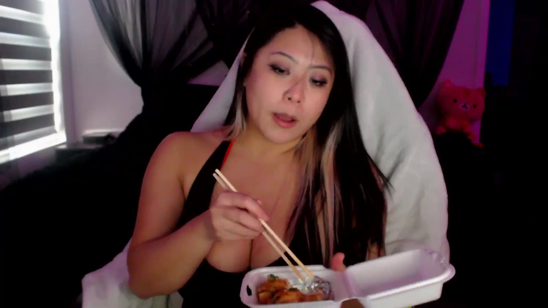 Gallery image thumbnail from Mimiestkitty's myfreecams stream on, 02/15/2025, 19:43 image 16 of 20