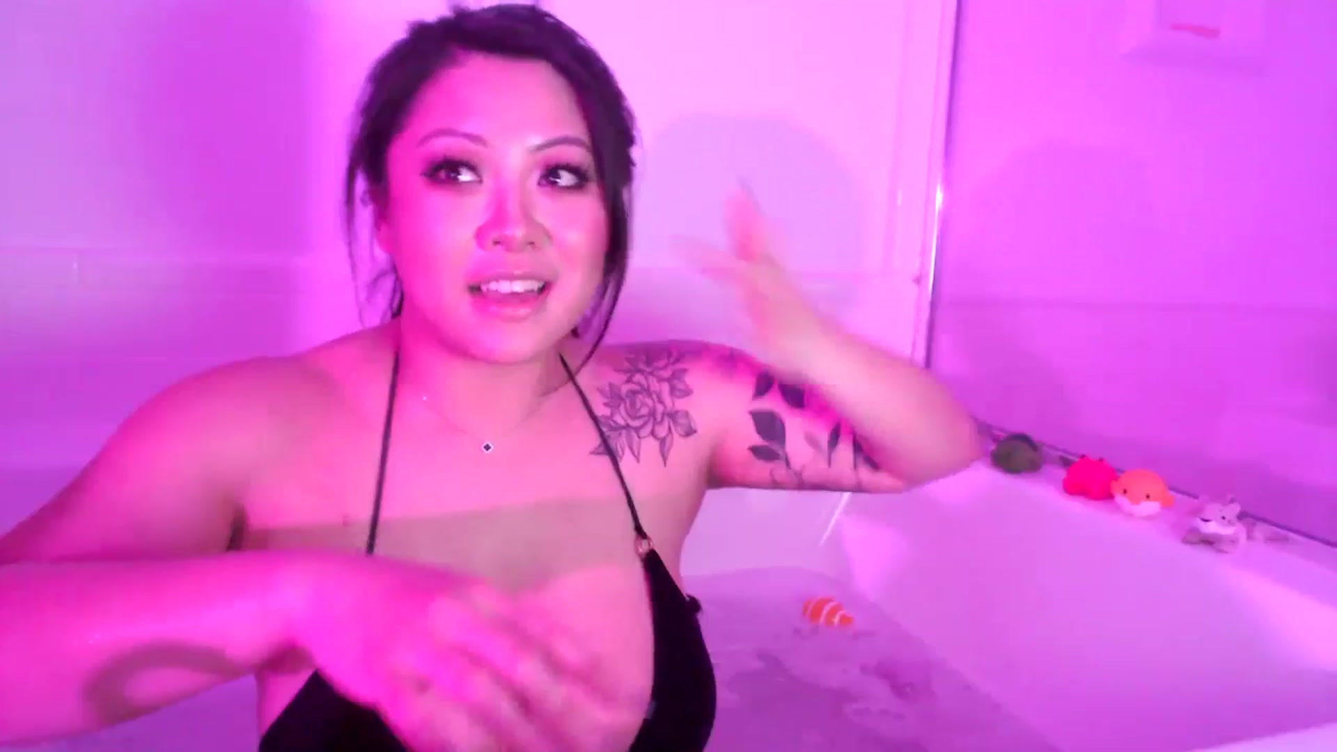 Gallery image thumbnail from Mimiestkitty's myfreecams stream on, 06/13/2025, 07:34 image 4 of 20