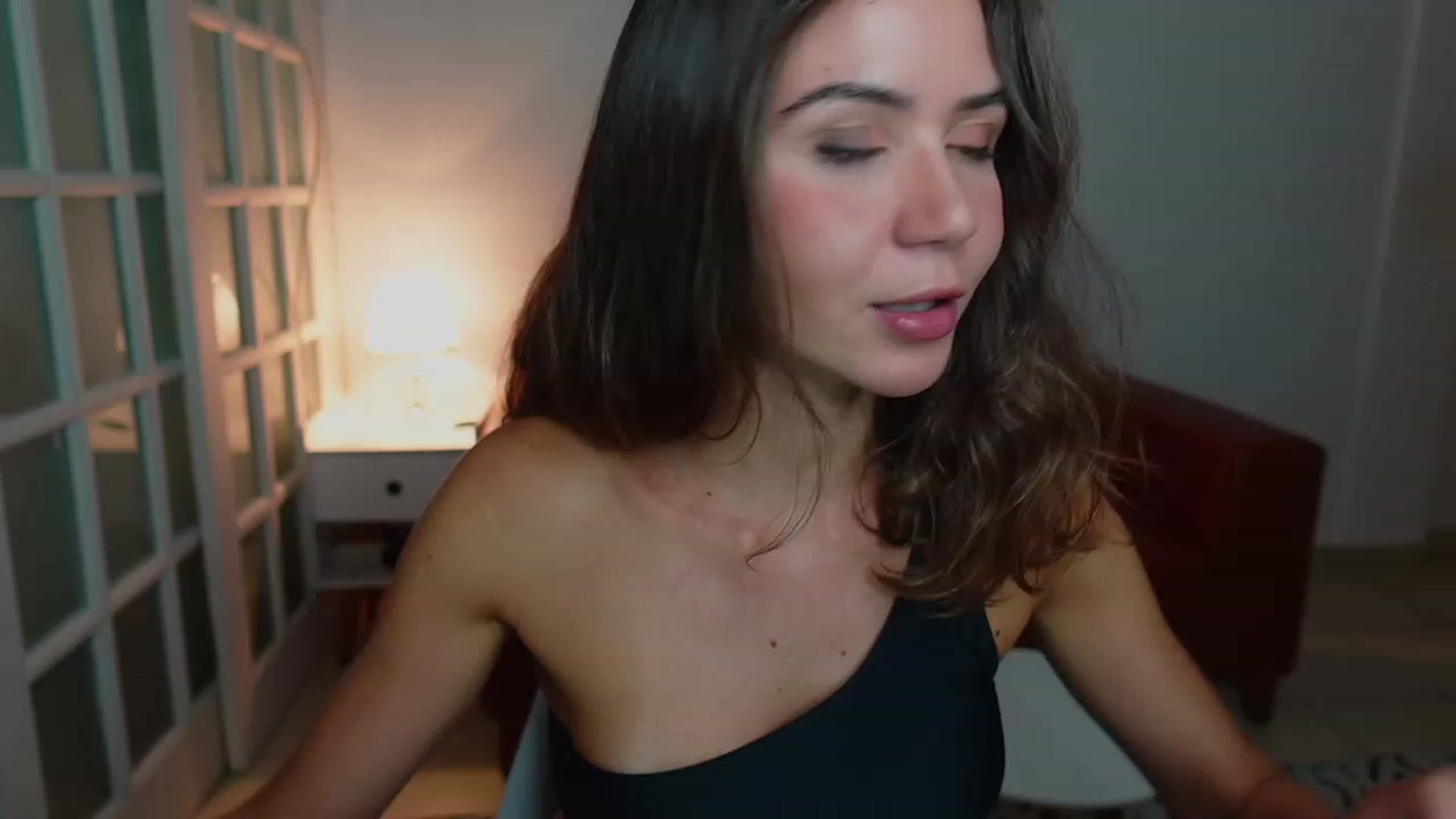 Gallery image thumbnail from Mimiwat's myfreecams stream on, 12/08/2022, 24:03 image 1 of 20