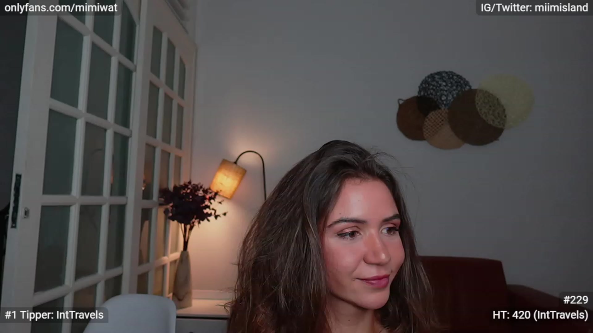 Gallery image thumbnail from Mimiwat's myfreecams stream on, 12/22/2022, 23:00 image 5 of 20