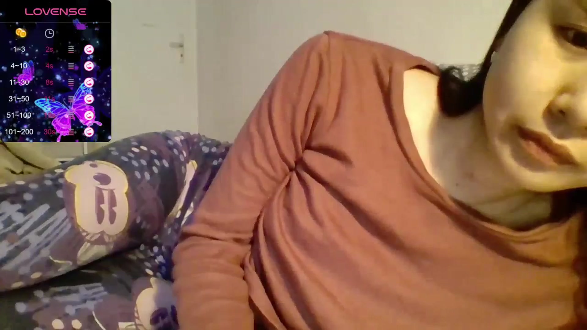 Gallery image thumbnail from Mimowet's myfreecams stream on, 01/07/2024, 14:16 image 5 of 20