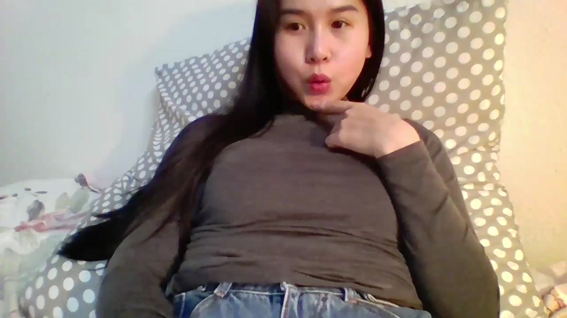 Gallery image thumbnail from Mimowet's myfreecams stream on, 01/11/2024, 14:12 image 17 of 20